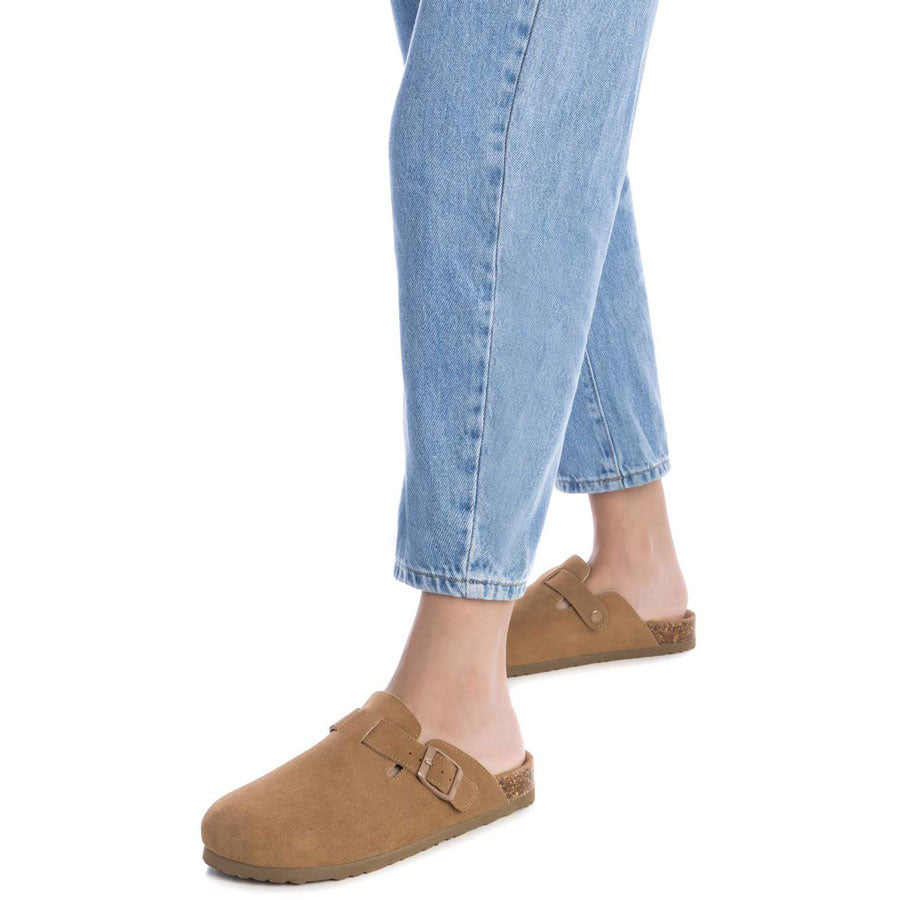 Xti καμελ clog 142871