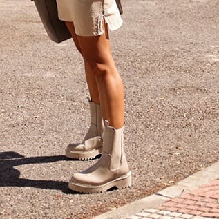 FLAT BOOTIES