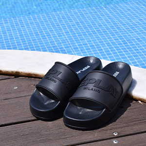 FLIP FLOPS