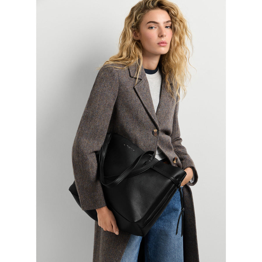 Pepe Jeans μαύρη τσάντα ώμου PL0300207